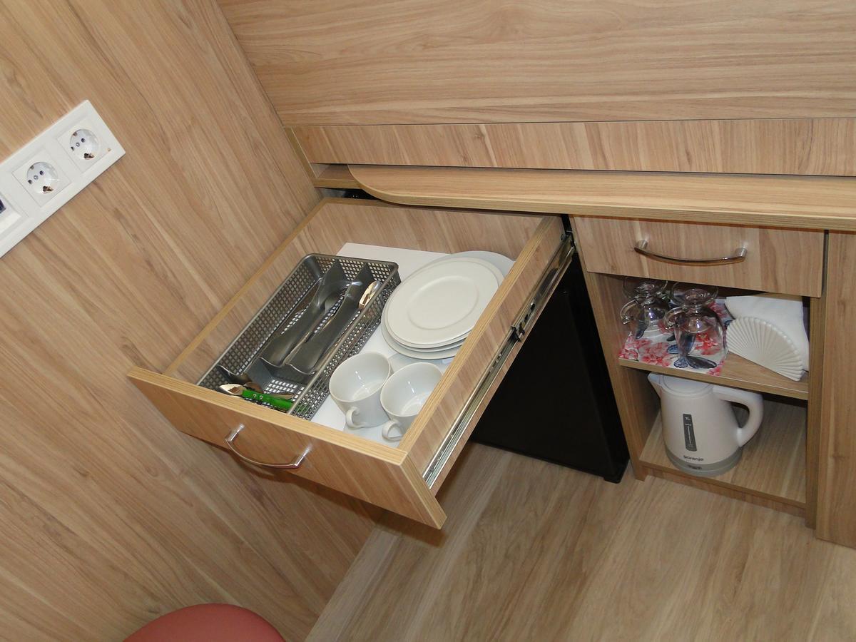 Mini Elegant Hotel Киев Екстериор снимка